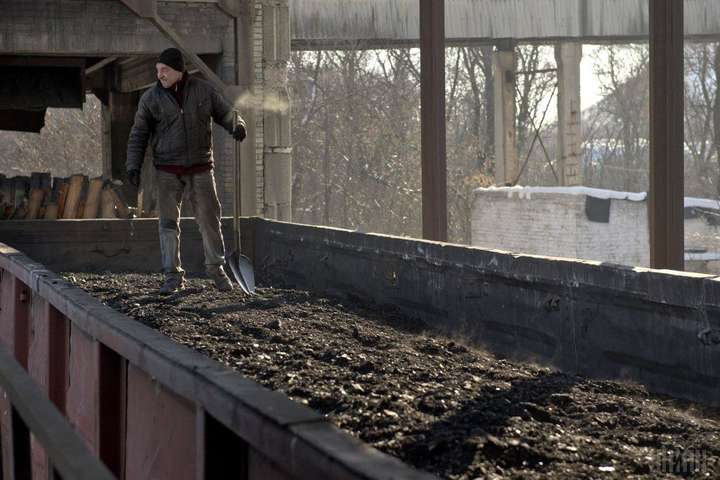 «Укрзалізниця» скасувала скандальний тендер на закупівлю російського вугілля