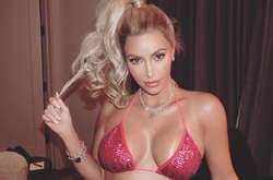 Ким Кардашьян боится, что дети увидят ее обнаженные фото в Instagram