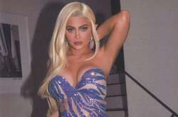  Первую беременность Кайли Дженнер тщательно скрывала 
  