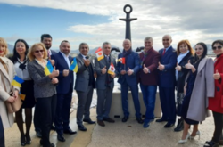 Туристичний символ Одеси «Якір-серце» урочисто відкрито в Марселі