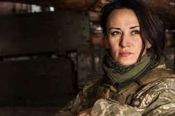 Как героические бойцы СБУ штурмом брали гостиную волонтерки Маруси Зверобой