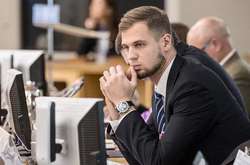 Кабмін доручив новому главі Держгеокадастру відсторонити від роботи усіх регіональних керівників 