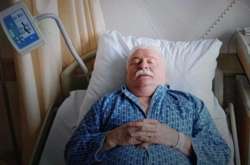 Наразі лікарі вирішують, чи залишиться Лех Валенса у медзакладі