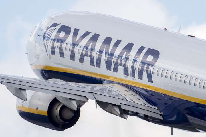 Чорна п'ятниця: Ryanair розпродає 1 млн квитків зі знижкою