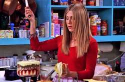 Дженнифер Энистон продемонстрировала свои кулинарные способности