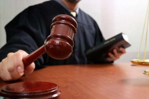Суд виправдав поліцейського, якого звинувачували у хабарі в 350 тис. грн
