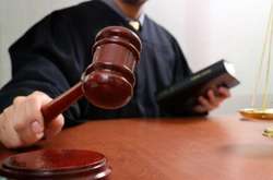 Суд виправдав поліцейського, якого звинувачували у хабарі в 350 тис. грн