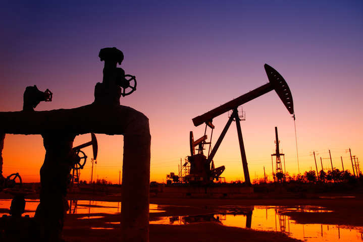 Світові ціни на нафту впали на тлі напруженості у відносинах США і Китаю