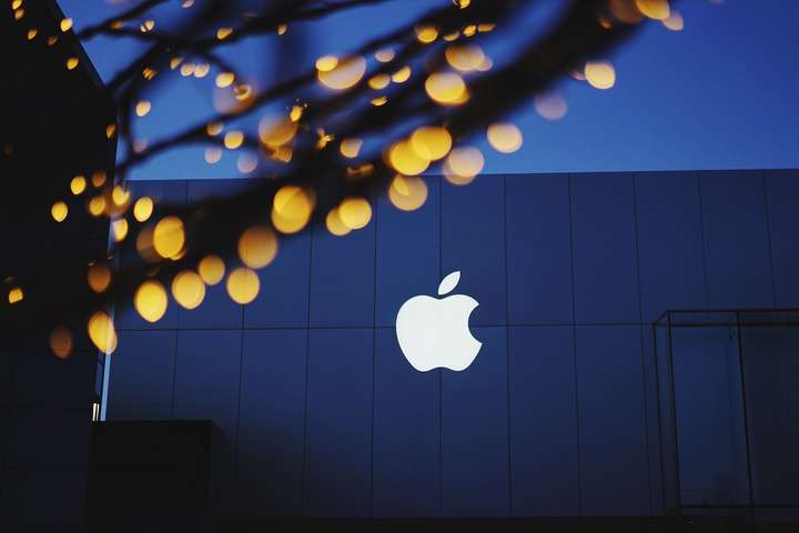 Литва закликала Apple не маніпулювати з Кримом заради вигоди