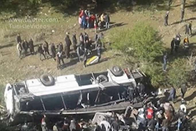 У Тунісі перекинувся автобус з туристами: 22 людини загинули