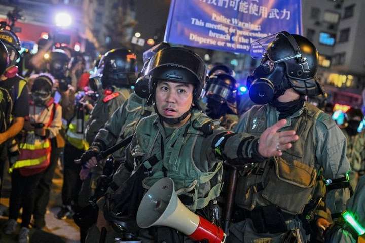 Китай ввел санкции против США за поддержку протестов в Гонконге