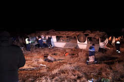 У Казахстані перекинувся автобус, загинули семеро людей