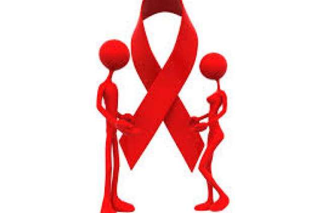 У МОЗ запевнили, що у ВІЛ-позитивних людей, які отримують антиретровірусну терапію, вірус у крові не виявляється  