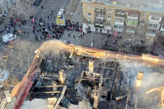 Поліція озвучила дві версії пожежі в Одеському коледжі