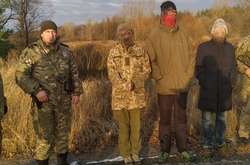 Групу з двох чоловіків і громадянки РФ затримано поблизу відселеного села Мартиновичі