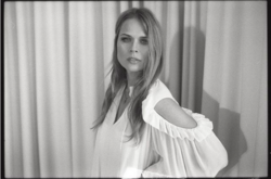  Оля Фреймут показала, как выглядела в 20 лет