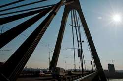 Сьогодні доїхати на Троєщину буде складно: рух Північним мостом обмежено