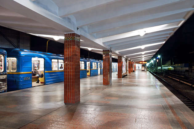 У Києві закрили станцію метро через загрозу вибуху