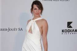  43-летняя Мила Йовович готовится к рождению третьего ребенка 
  