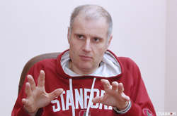 Новий глава Агентства держслужби пояснив, чому ходить на роботу в джинсах