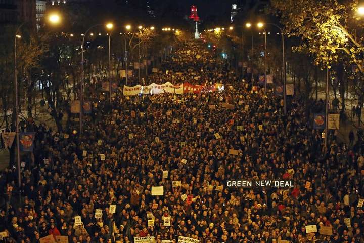 У Мадриді відбувся багатотисячний «Марш за клімат»