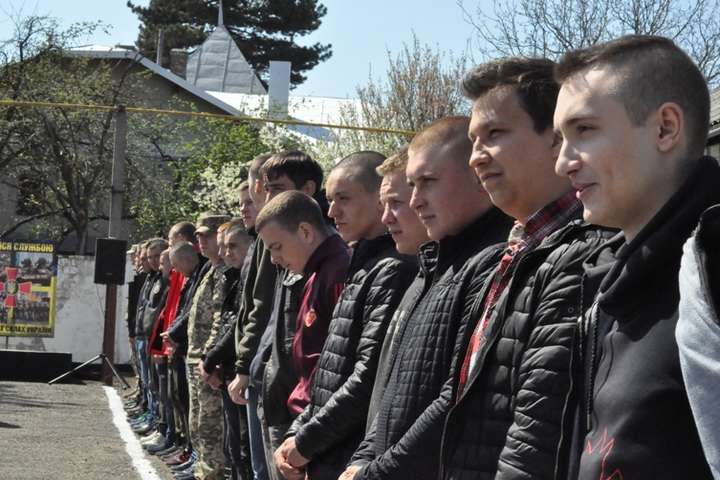 Осінній призов: на строкову службу прийшли вже понад 14 тисяч українців