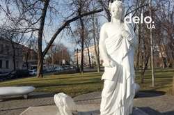 В Киеве вандалы надругались над памятником Данте Алигьери