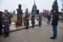 В оккупированном Донецке установили бюст Кобзона (фото)