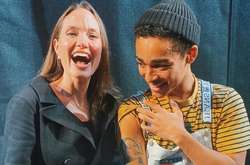  44-летняя Анджелина Джоли побывала на театральной постановке в Лондоне 
  