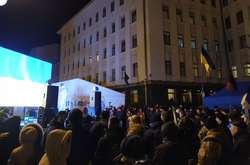 Активісти кричать і гудять: Зеленський вже шкодує, що відкрив Банкову