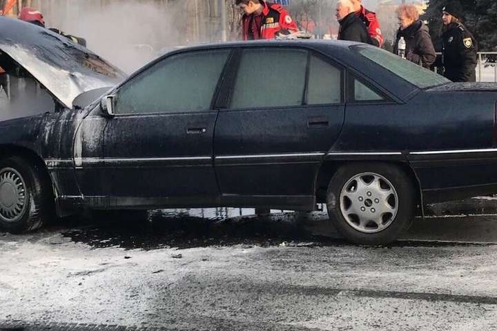 У Києві горять автомобілі: за добу рятувальники ліквідували три пожежі