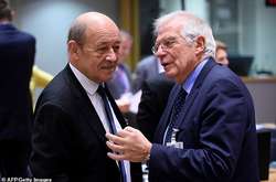 Міністр Франції у європейських та закордонних справах Жан-Ів Ле Дріан та високий представник ЄС із закордонних справ та політики безпеки Жозеп Боррель