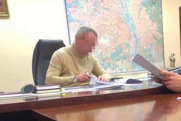 Перший заступник голови Шевченківського району підозрюється в корупції