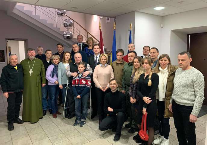 На реабілітацію до Латвії поїхали 11 звільнених політв'язнів