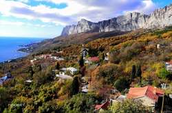 Репортаж про те, хто оселився на засекречених дачах в Криму