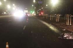  81-річний чоловік переходив дорогу у недозволеному місці і потрапив під колеса мотоцикла 