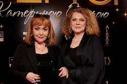 Мама и крестная Насти Каменских выпустили совместную композицию