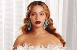  67-летний Мэтью Ноулз заявил, что его 38-летняя дочь стала жертвой харрасмента 
  