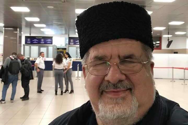 Главу Меджлиса задержали на 3,5 часа в аэропорту Бухареста
