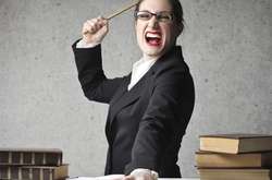 Булінг у школі: у Києві перед судом вперше постане агресивна вчителька 