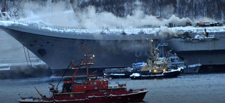 Біля Мурманська горить єдиний російський авіаносець «Адмірал Кузнєцов»: вже 10 постраждалих 