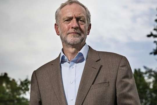 Лідер британських лейбористів йде у відставку