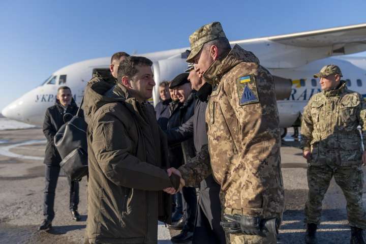 Зеленський запропонував спростити отримання громадянства військовим і біженцям із Росії