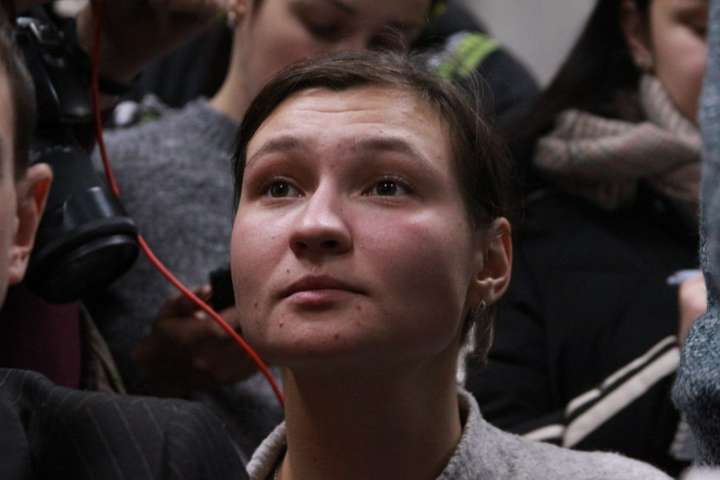 <span>Суд обрав запобіжний захід для військової медсестерки Яни Дугарь – цілодобовий домашній арешт.</span> - Вбивство Шеремета: суд відправив військову медсестру Дугарь під домашній арешт