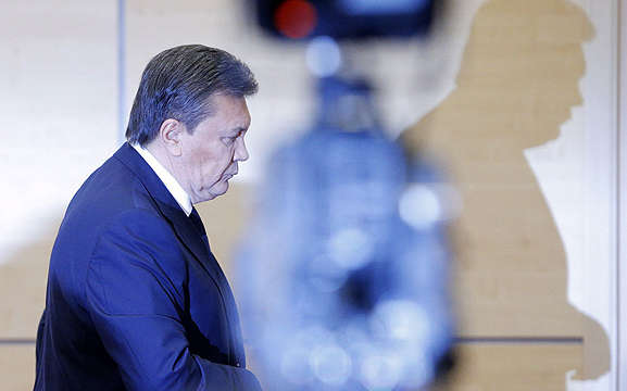 Швейцарія заморозила гроші Януковича ще на рік