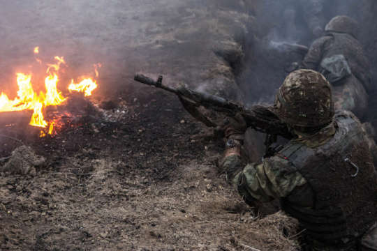 Донбас: окупанти чотири рази обстріляли позиції українських військових 