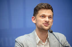 Міністр Дубілет відмовився від державної охорони і взяв приватну