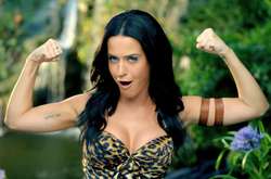  Рейтинг возглавили Луис Фонси и Эд Ширан 
  