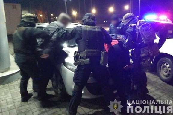Поліція затримала у Черкасах банду вимагачів