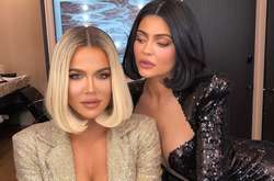  22-летняя Кайли Дженнер и 35-летняя Хлои Кардашьян повеселились на праздновании 50-летия рэпера Пи Дидди 
  